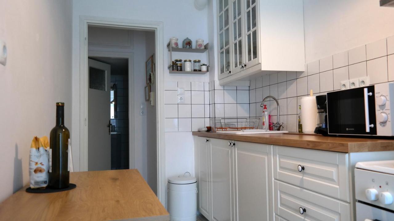 Flat In The Heart Of Koukaki Under Acropolis *